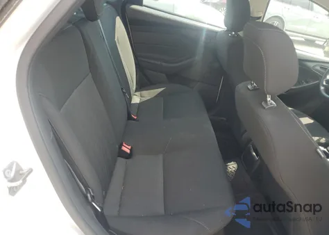 2015 Ford Focus S z USA, uszkodzony, nr VIN 1FADP3E23FL333525